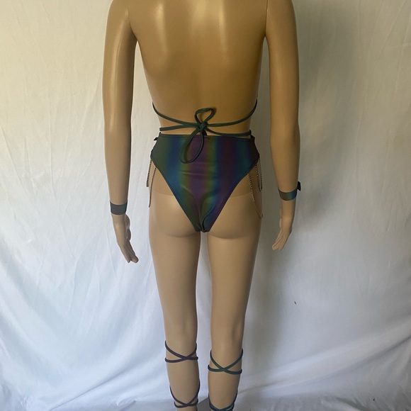 Two piece set - Picture 10 of 11